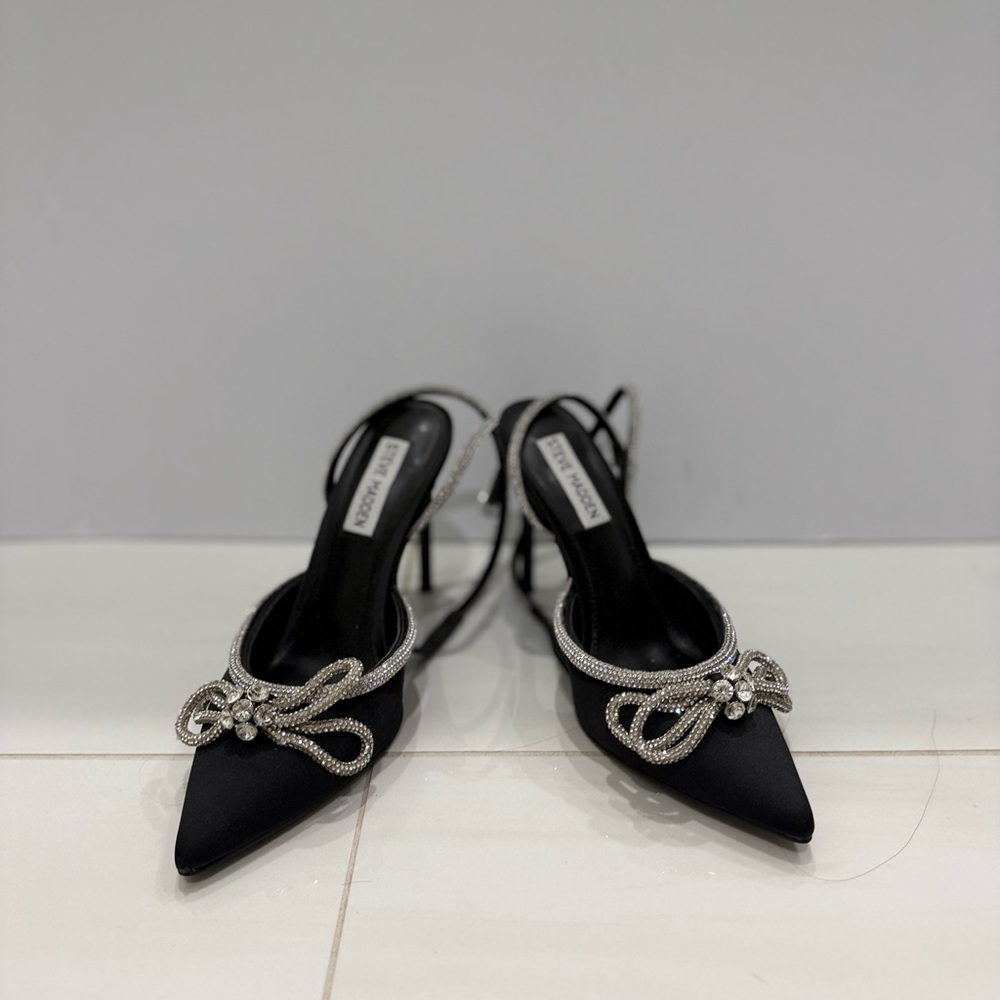 Steve Madden Black and Silver Slingback Heels